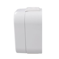 Solight zásuvka do vlhka s víčkem, bílá