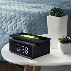 Solight budík s Qi bezdrátovou nabíječkou